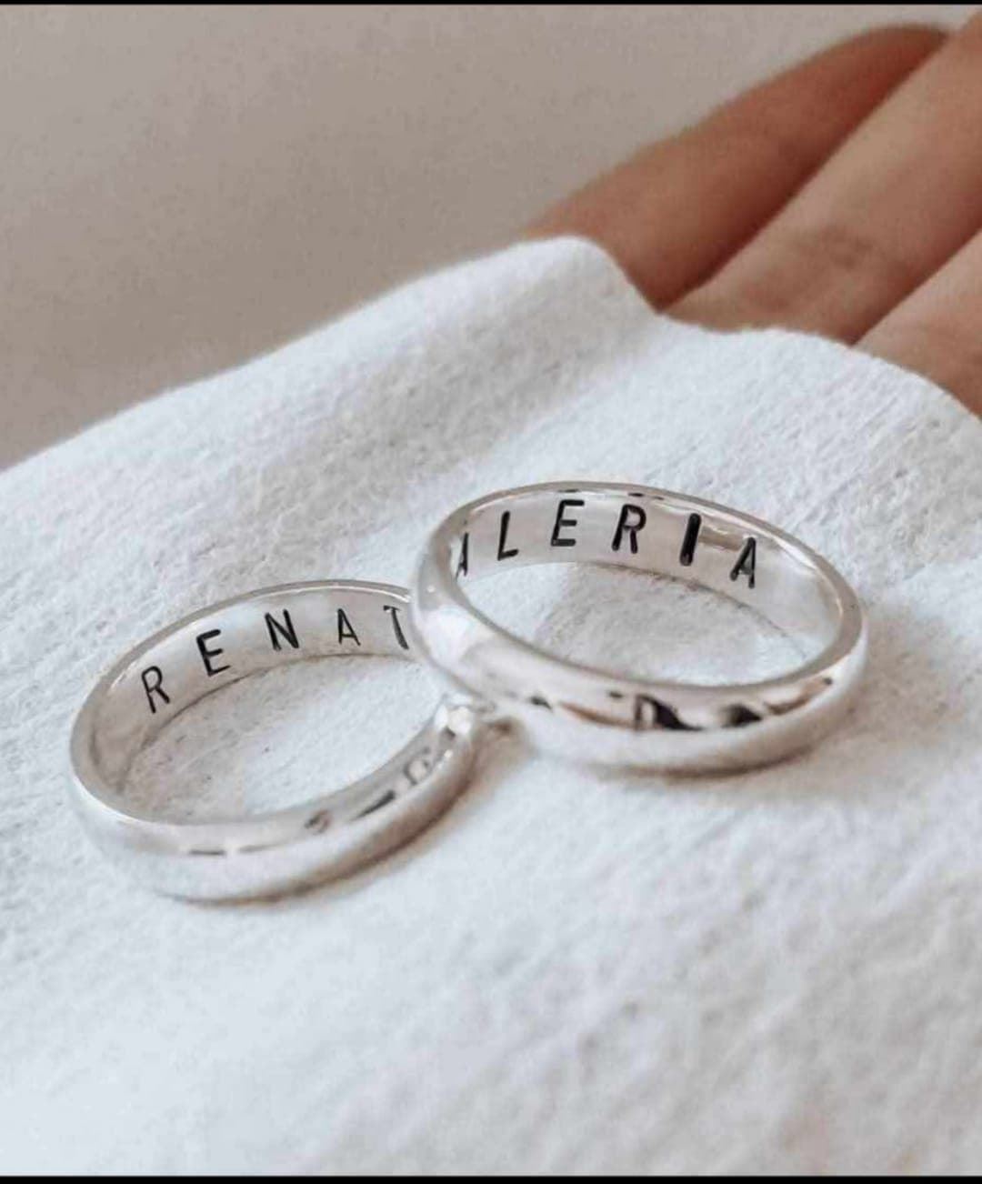Alianza lisa de plata - Imagen 2