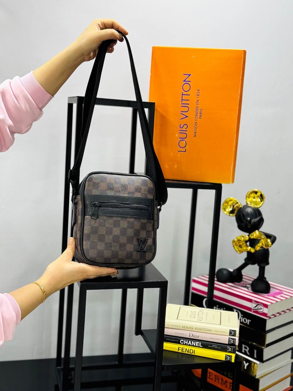 Bandolera Louis Vuitton de hombre - Imagen 1