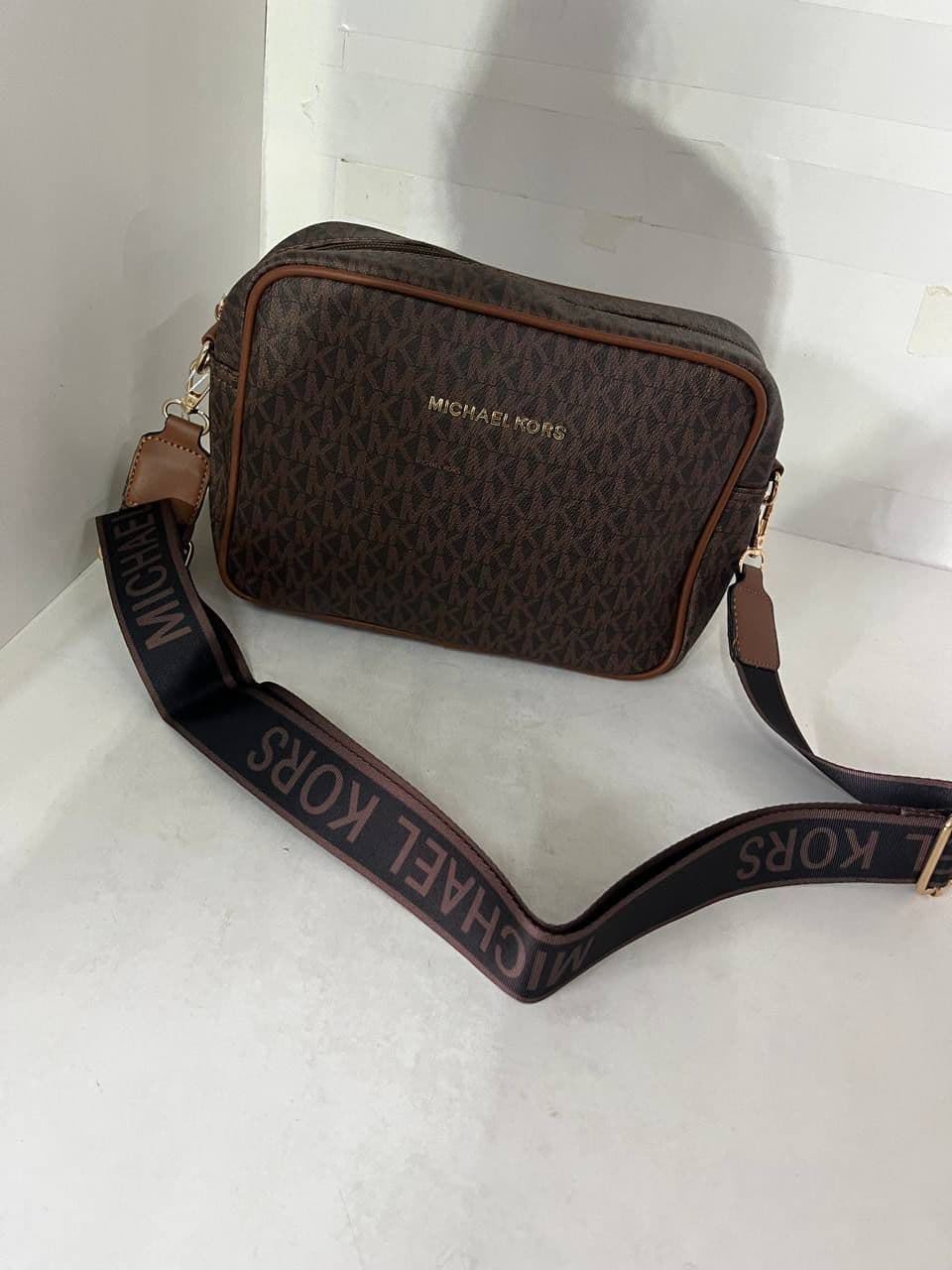 Bandolera Michael Kors - Imagen 4