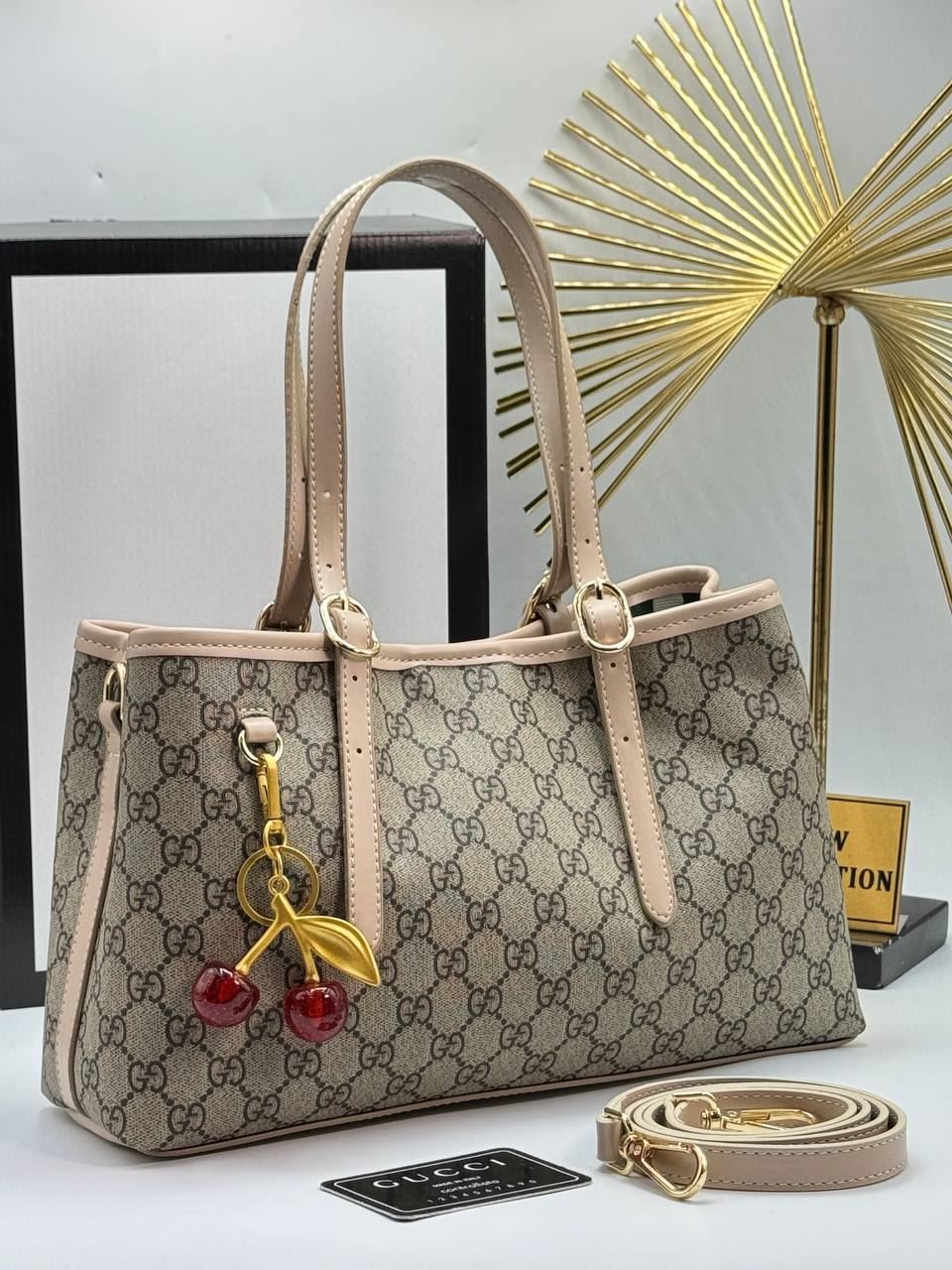 Bolso amplio de Gucci - Imagen 1