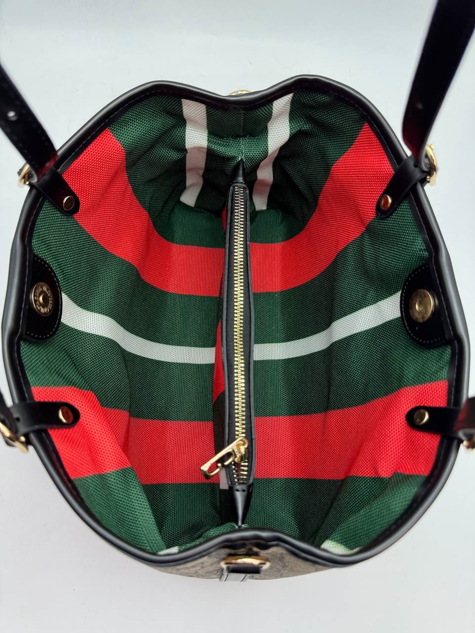 Bolso amplio de Gucci - Imagen 6