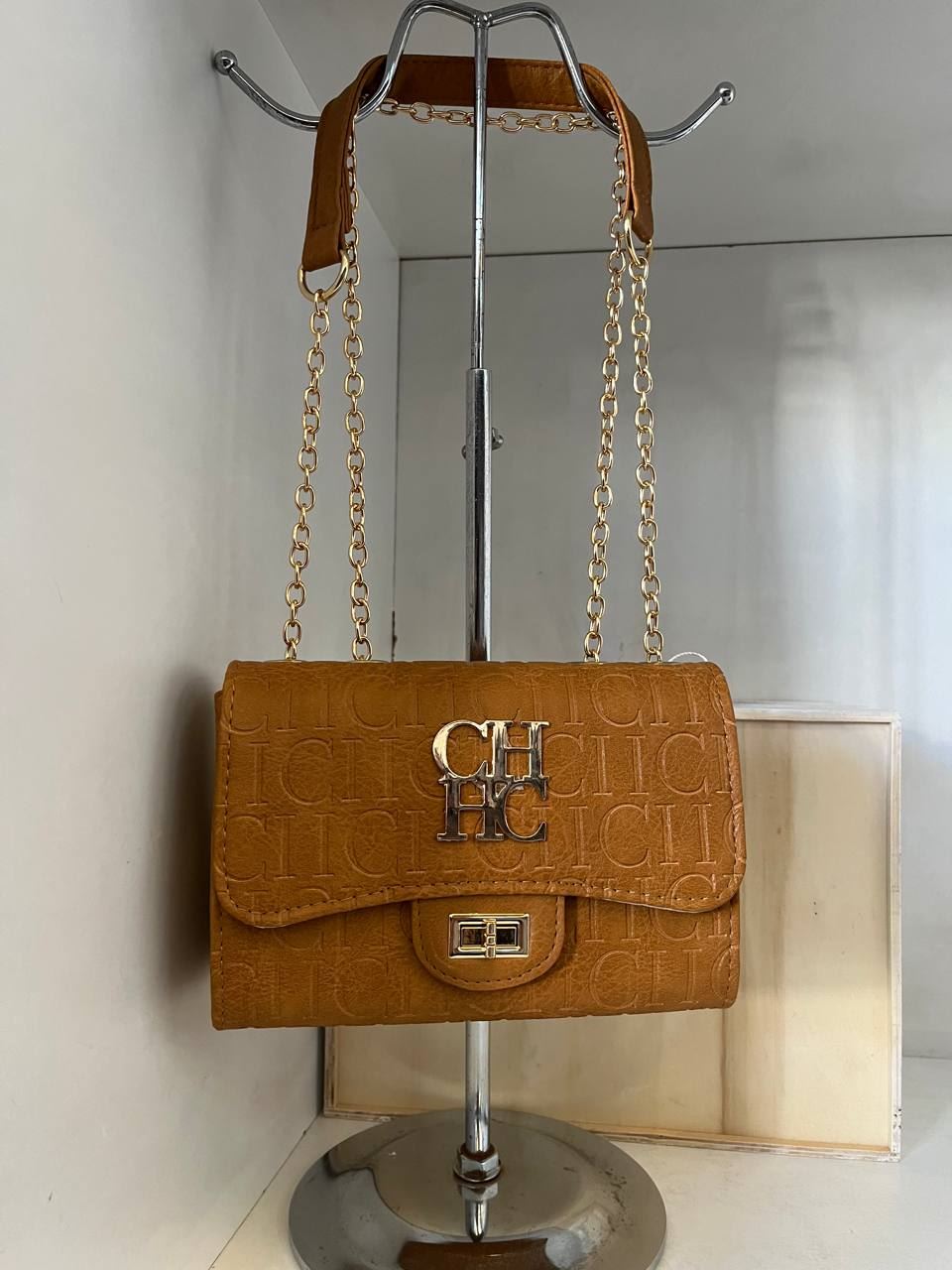 Bolso bandolera Carolina Herrera - Imagen 1