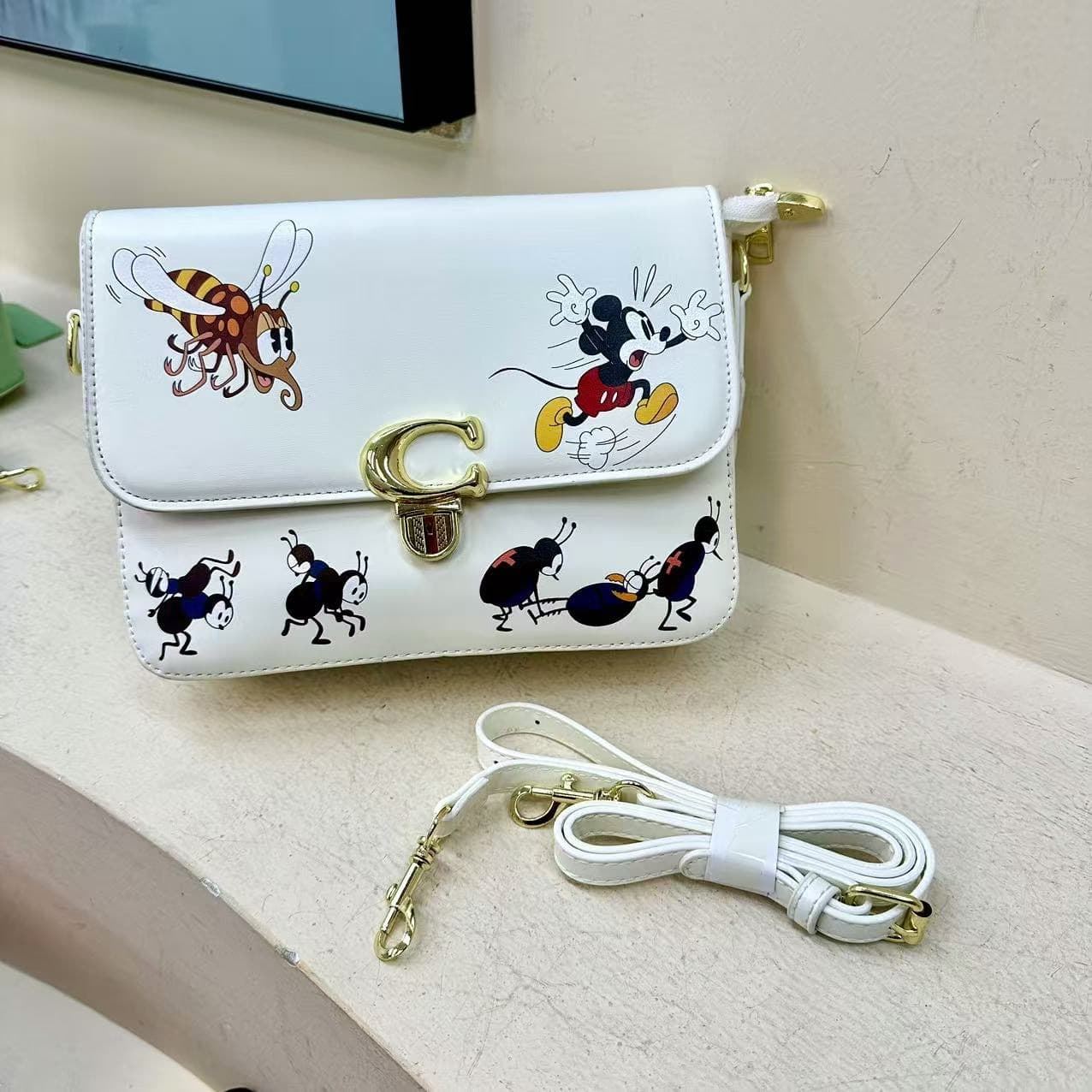 Bolso bandolera Coach Mickey y Minnie - Imagen 3