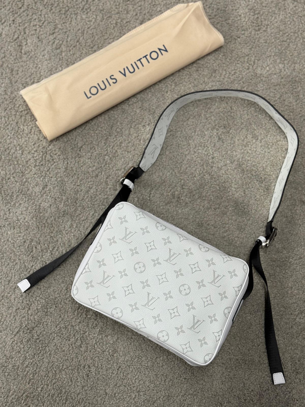 Bolso bandolera Louis Vuitton - Imagen 4