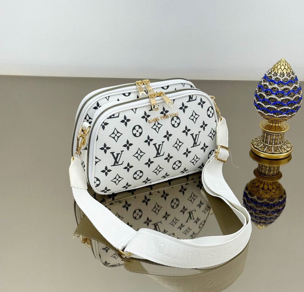 Bolso bandolera Louis Vuitton - Imagen 1