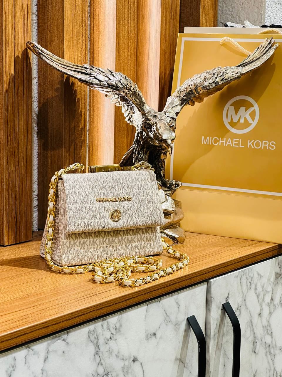 Bolso bandolera  Michael Kors - Imagen 1