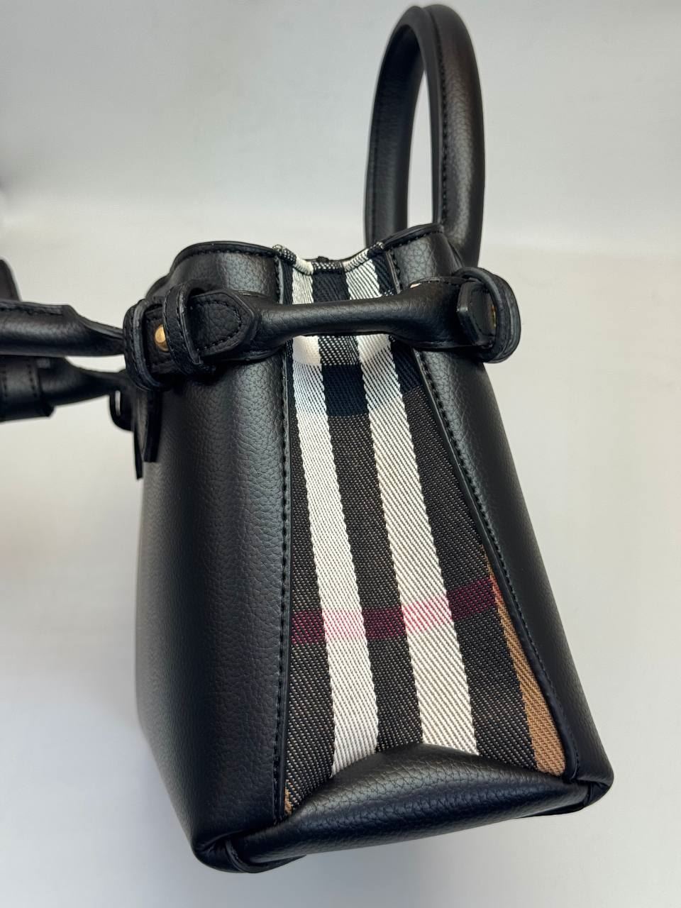 Bolso Burberry liso - Imagen 6