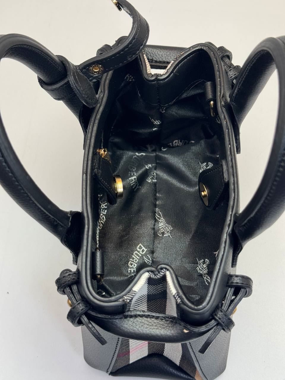 Bolso Burberry liso - Imagen 7