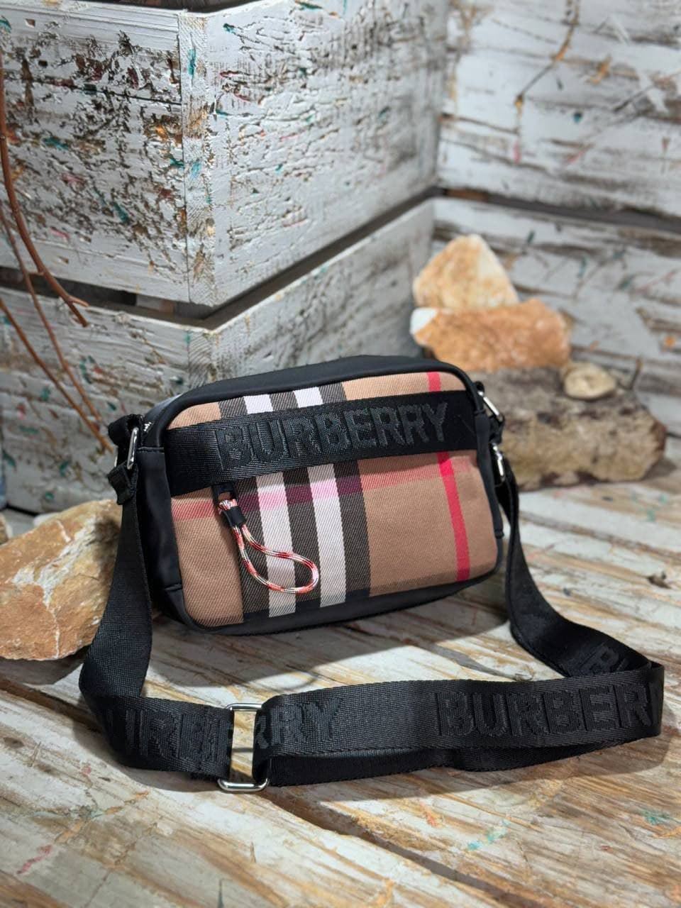 Bolso Burberry - Imagen 1