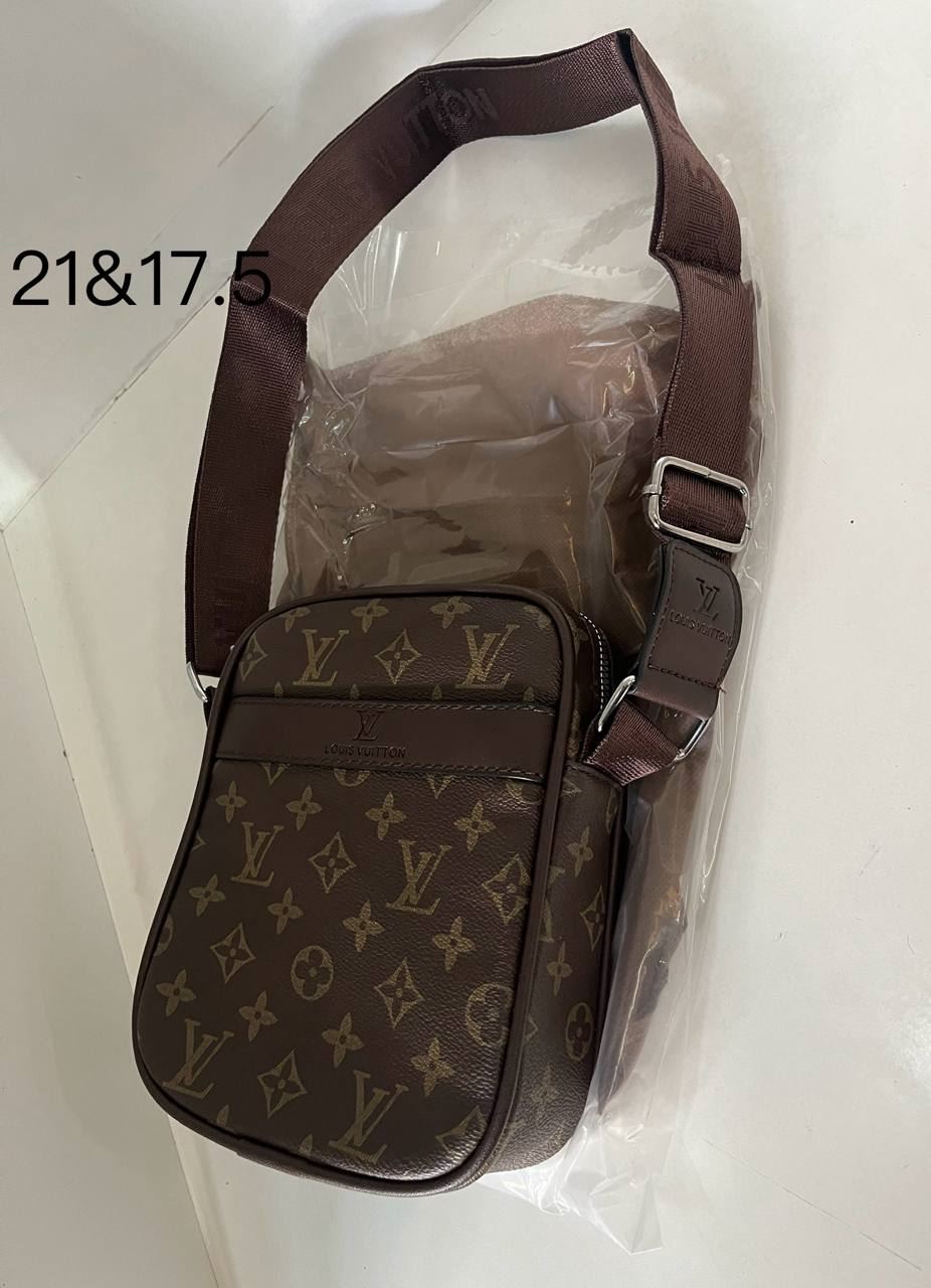 Bolso caballero Louis Vuitton - Imagen 1