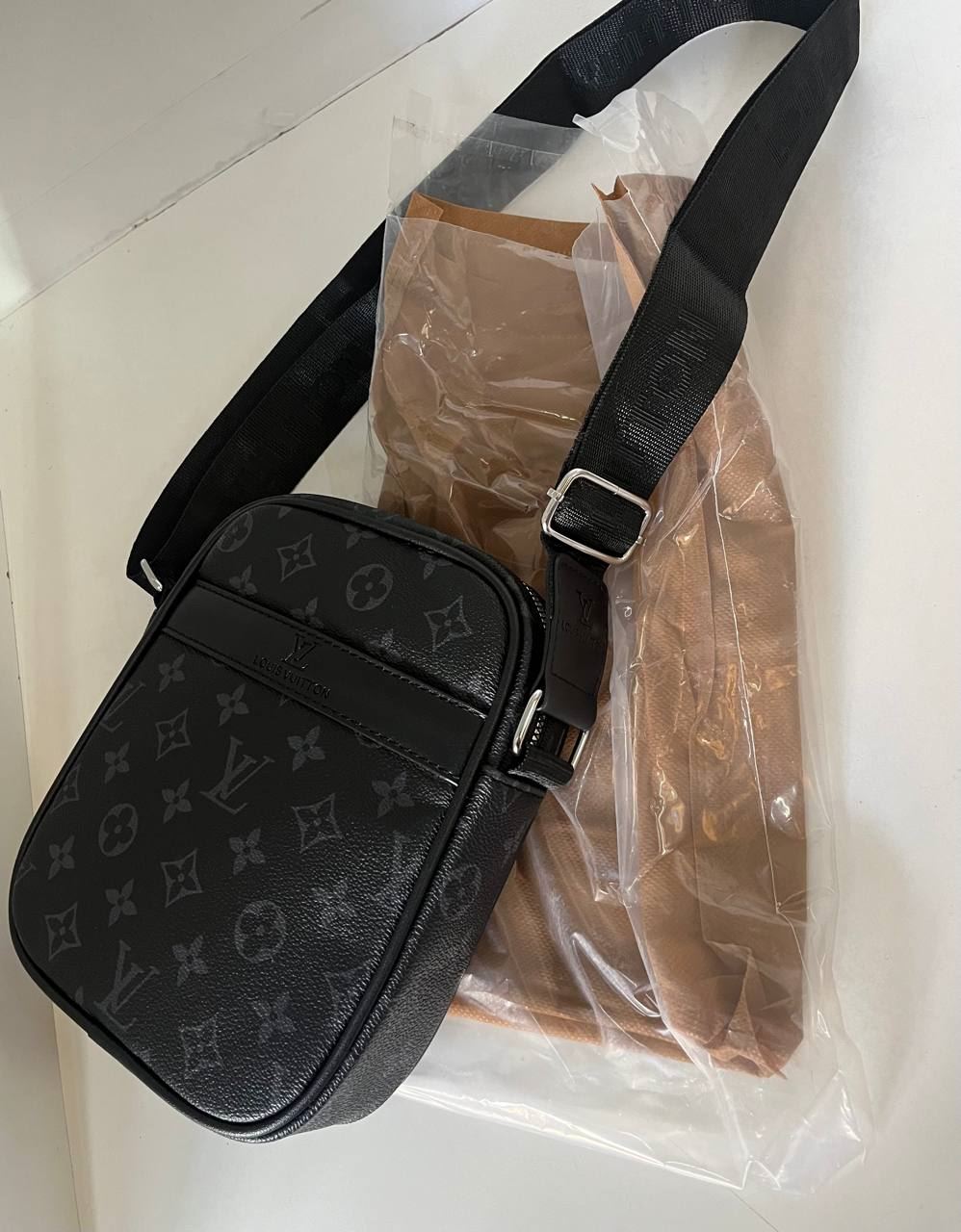 Bolso caballero Louis Vuitton - Imagen 3