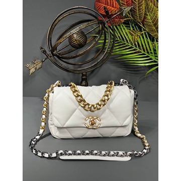 Bolso Chanel 19 Owned - Imagen 1