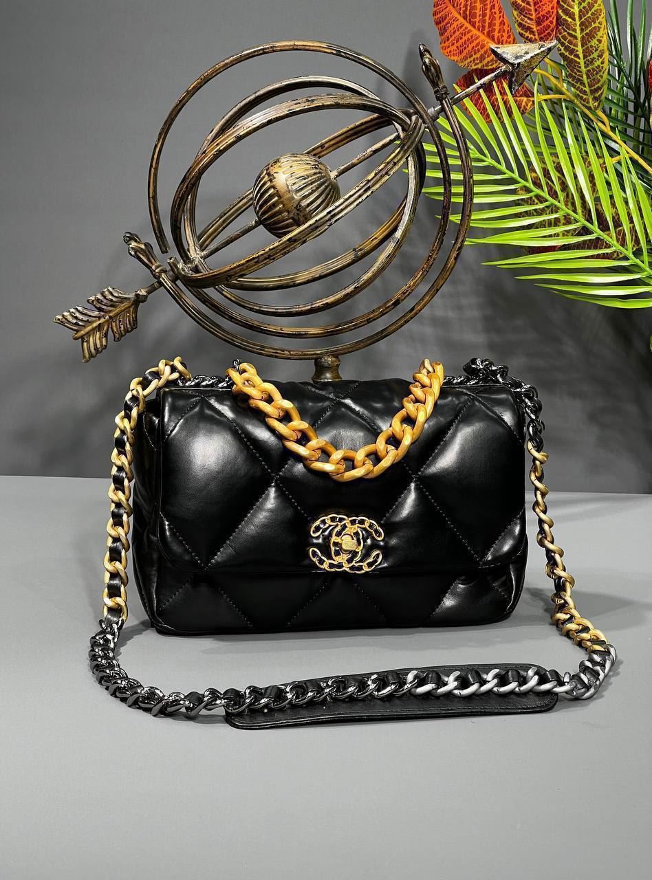 Bolso Chanel 19 Owned - Imagen 2