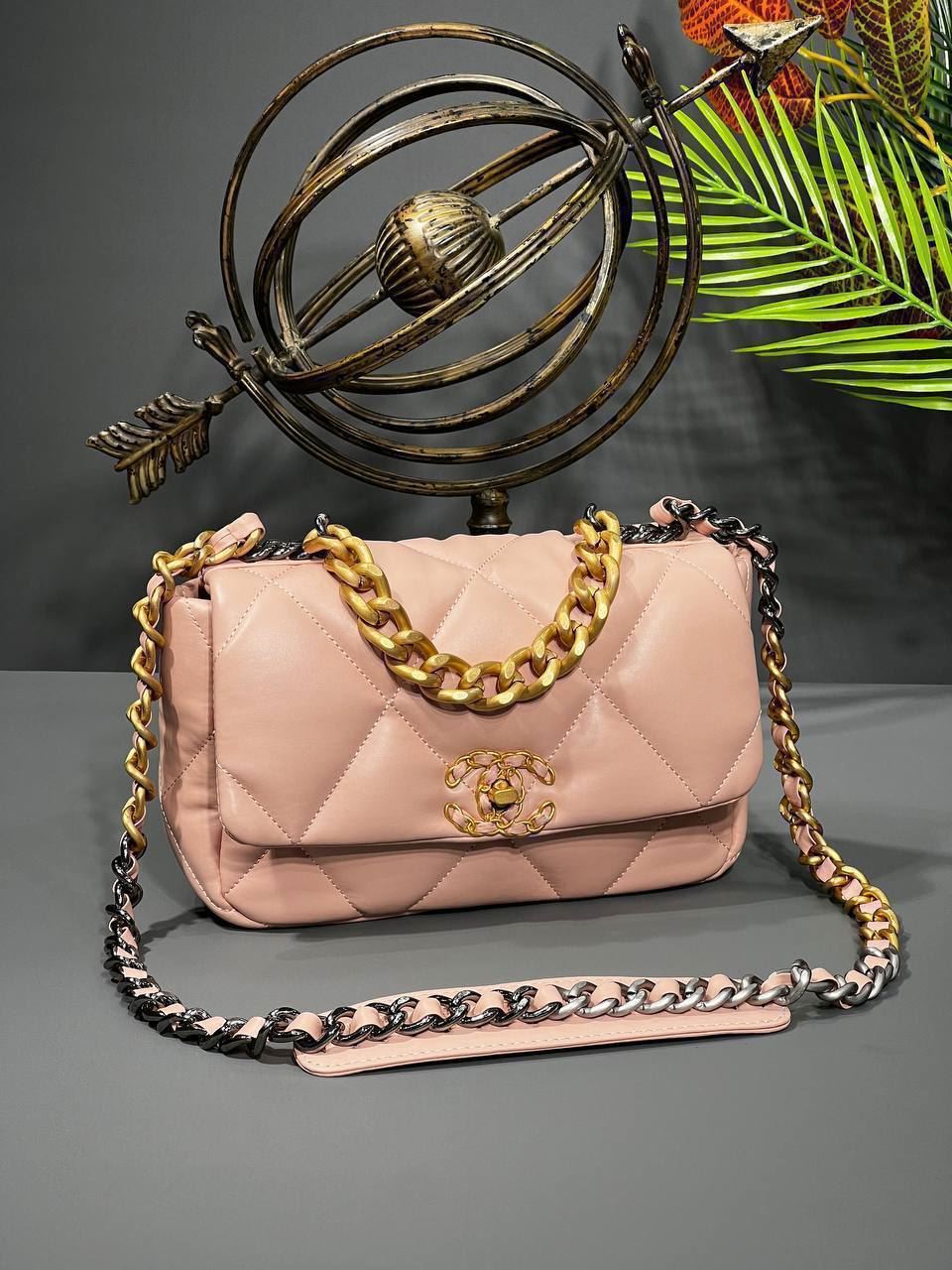 Bolso Chanel 19 Owned - Imagen 8