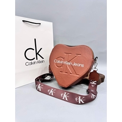 Bolso corazón Calvin Klein - Imagen 2