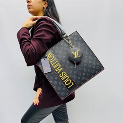 Bolso cuadrado Louis Vuitton - Imagen 1