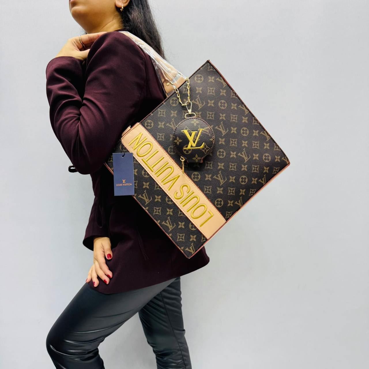 Bolso cuadrado Louis Vuitton - Imagen 6