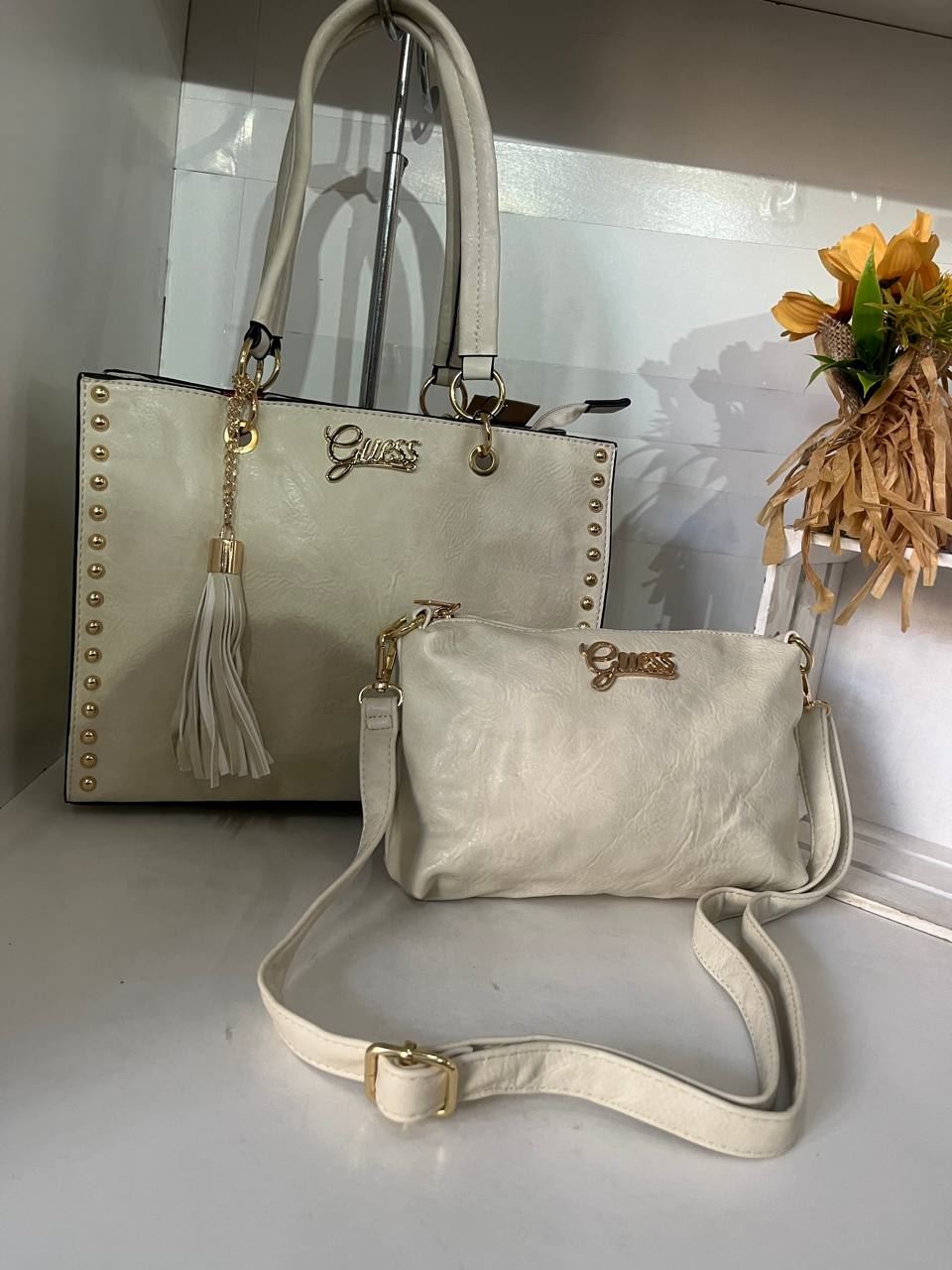 Bolso de dos piezas con tachuelas Guess - Imagen 2