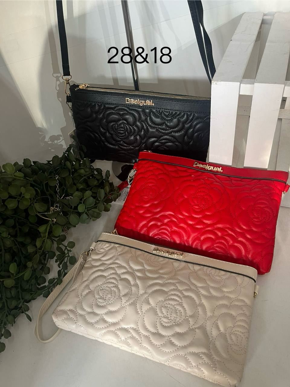 Bolso de mano relieve Desigual - Imagen 1