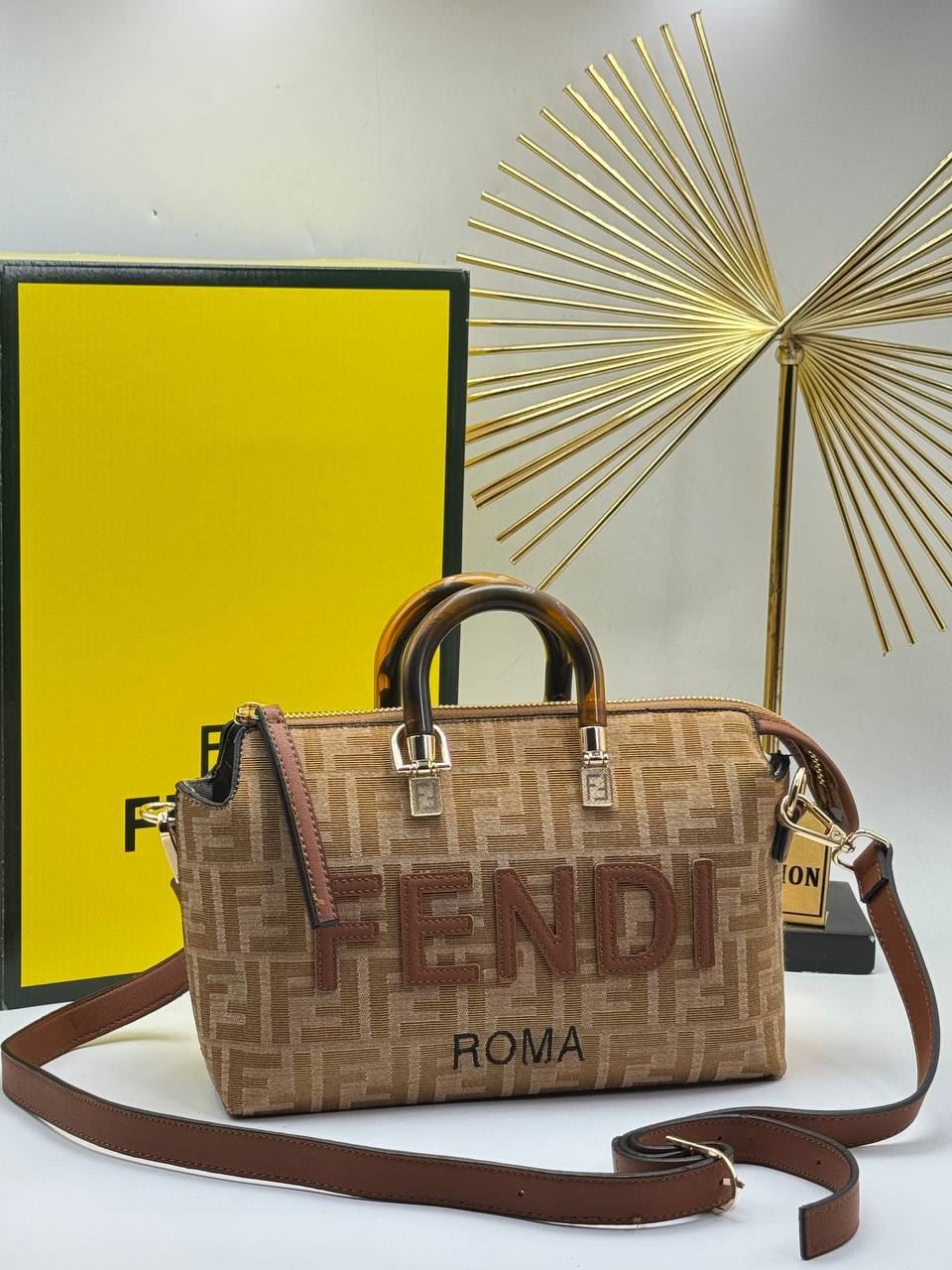 Bolso estampado de Fendi - Imagen 2