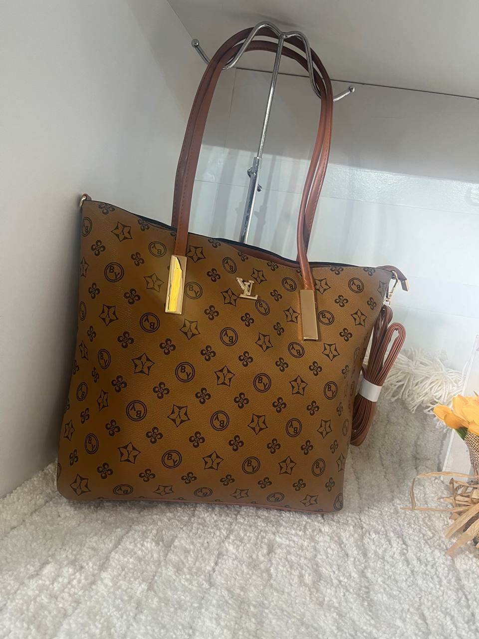 Bolso estampado Louis Vuitton - Imagen 2
