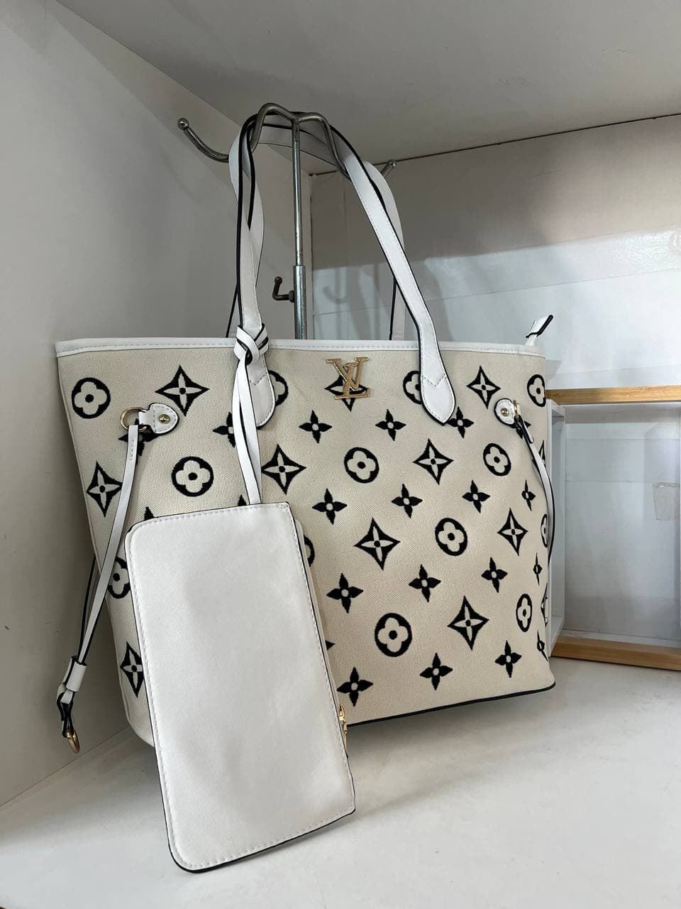 Bolso estampado Louis Vuitton - Imagen 1