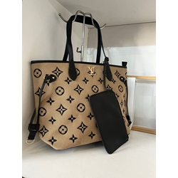 Bolso estampado Louis Vuitton - Imagen 2