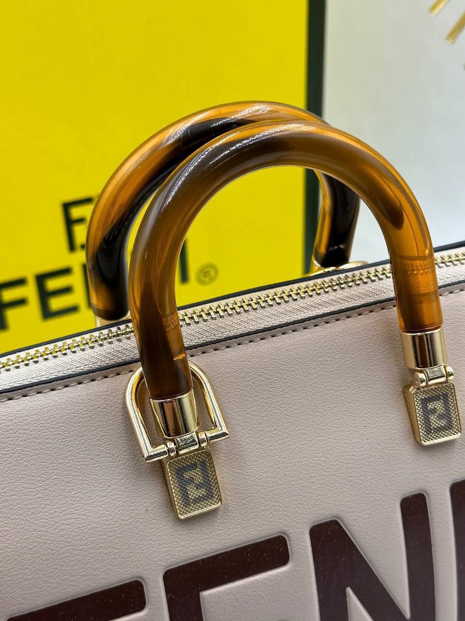Bolso Fendi maxi - Imagen 3