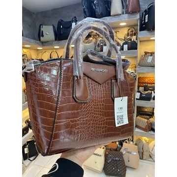 Bolso Givenchy piel de cocodrilo - Imagen 2