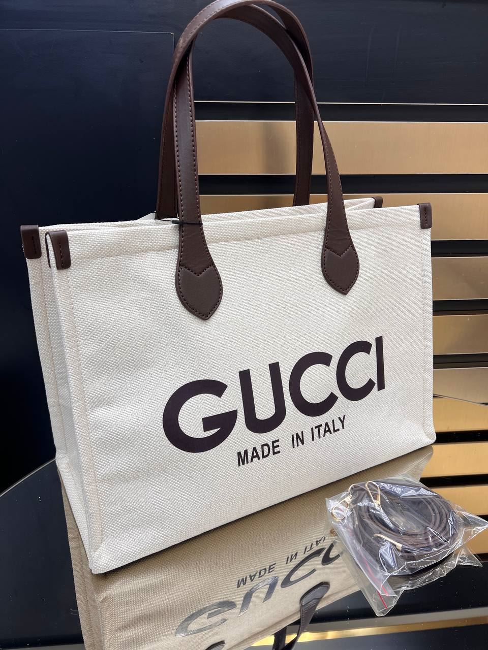 Bolso Gucci  dos piezas verano - Imagen 1