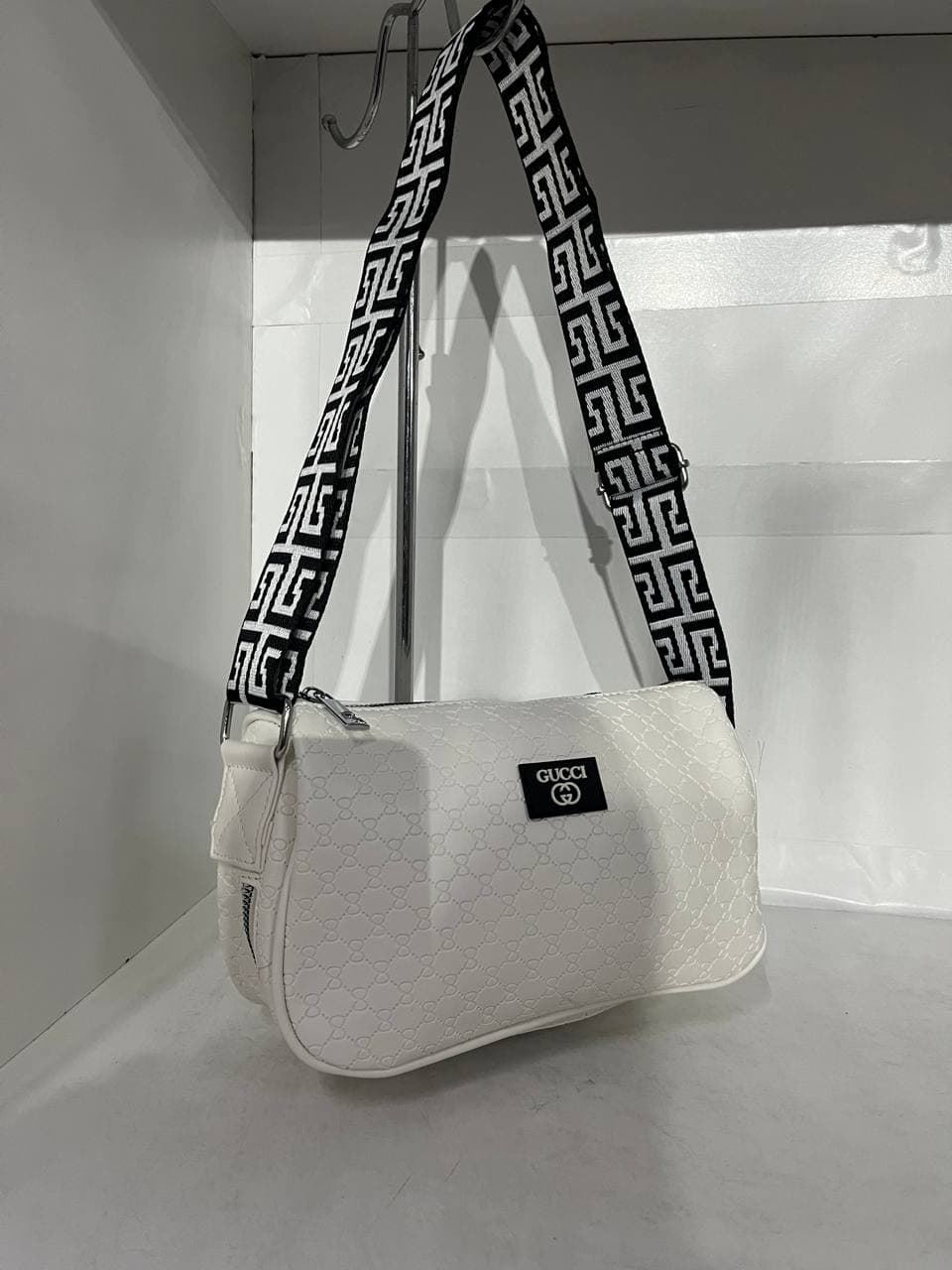 Bolso Gucci polipiel - Imagen 2