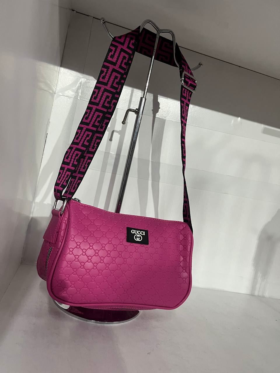 Bolso Gucci polipiel - Imagen 3