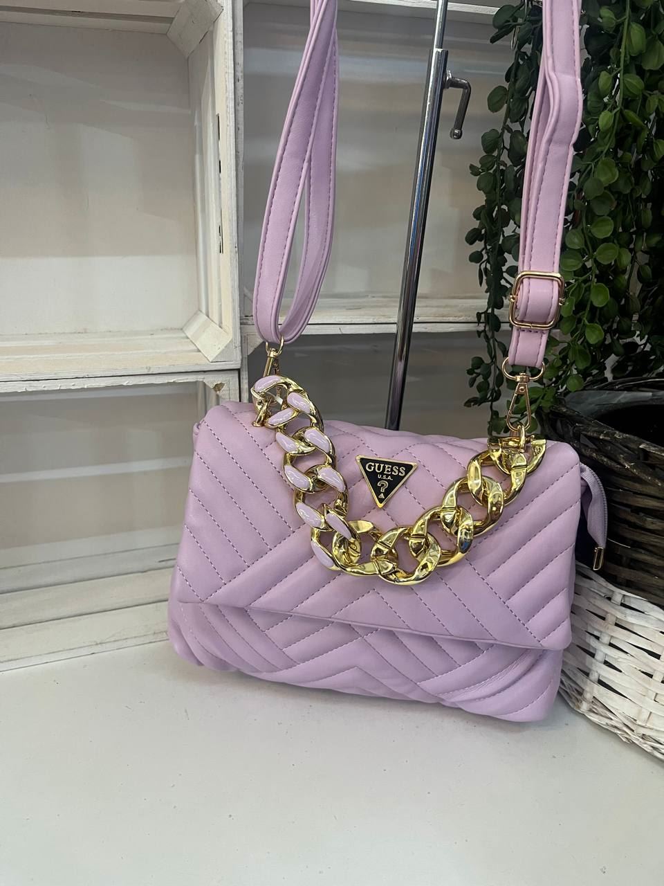 Bolso Guess acolchado - Imagen 4