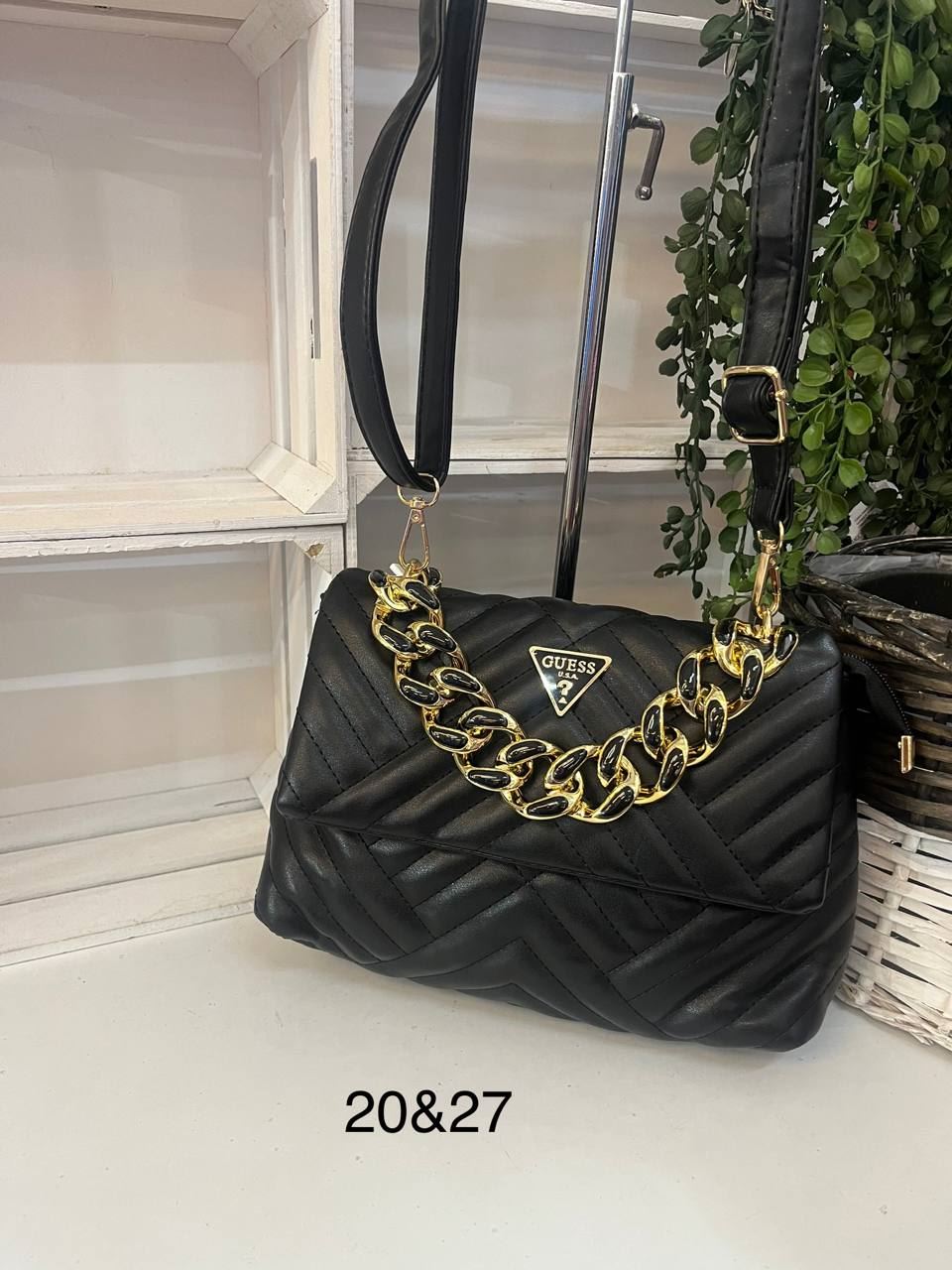 Bolso Guess acolchado - Imagen 8