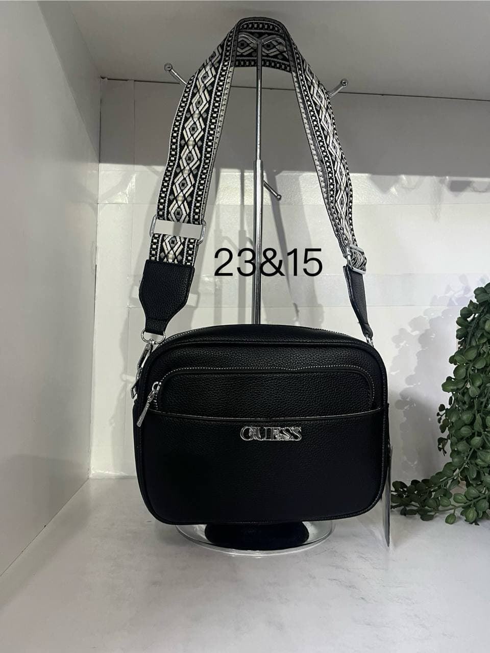Bolso Guess bandolera - Imagen 6