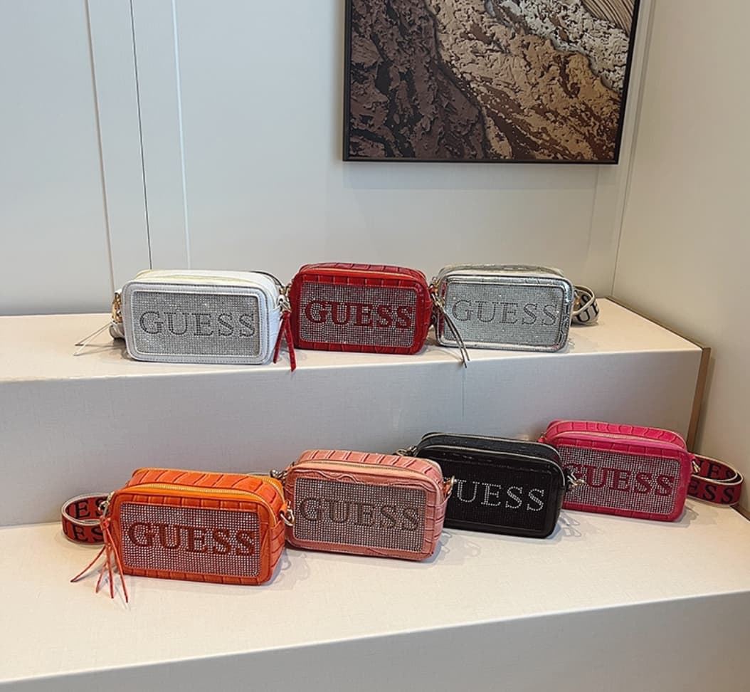 Bolso Guess brillante - Imagen 3