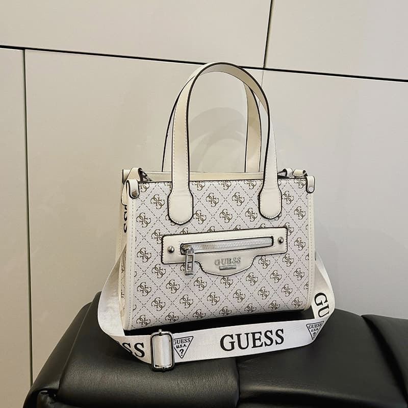 Bolso Guess con asa bordada - Imagen 4