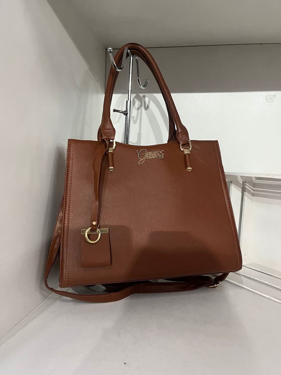 Bolso Guess cuadrado - Imagen 6