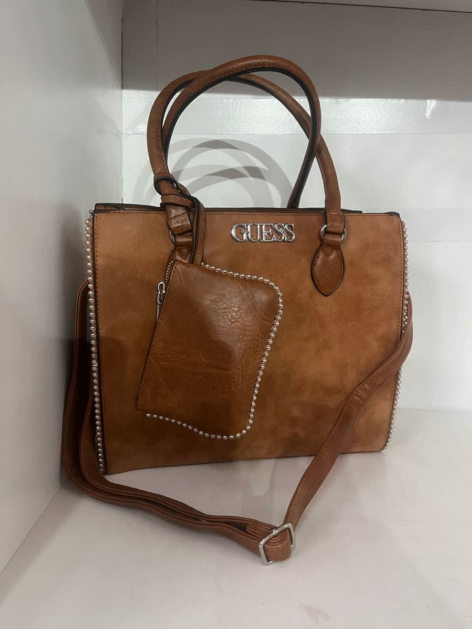 Bolso Guess de dos piezas - Imagen 2