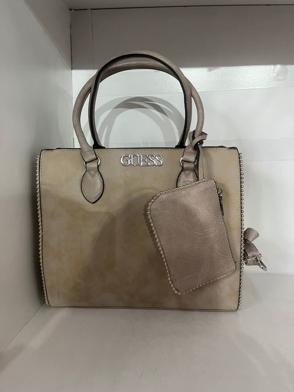 Bolso Guess de dos piezas - Imagen 7
