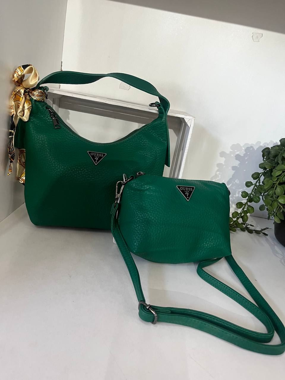 Bolso Guess de dos piezas - Imagen 5
