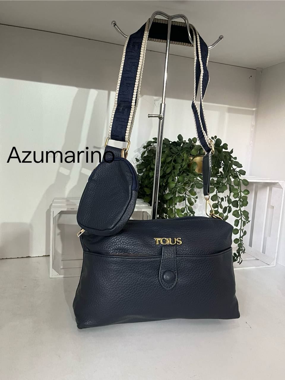 Bolso Guess dos piezas - Imagen 4