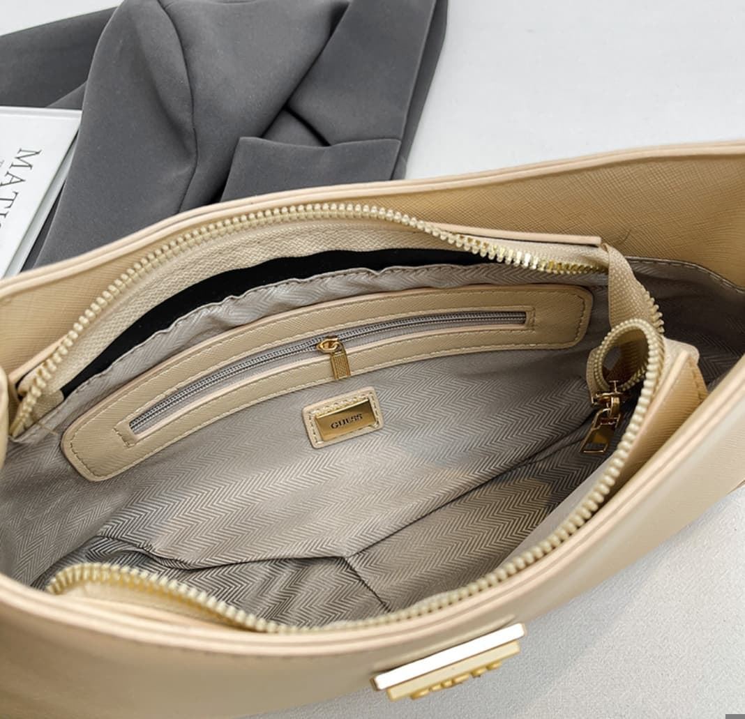 Bolso Guess dos piezas - Imagen 3