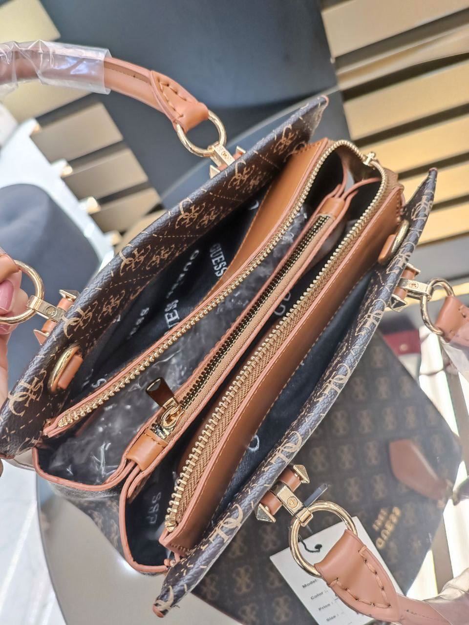 Bolso GUESS Noelle Girlfriend Satchel - Imagen 4
