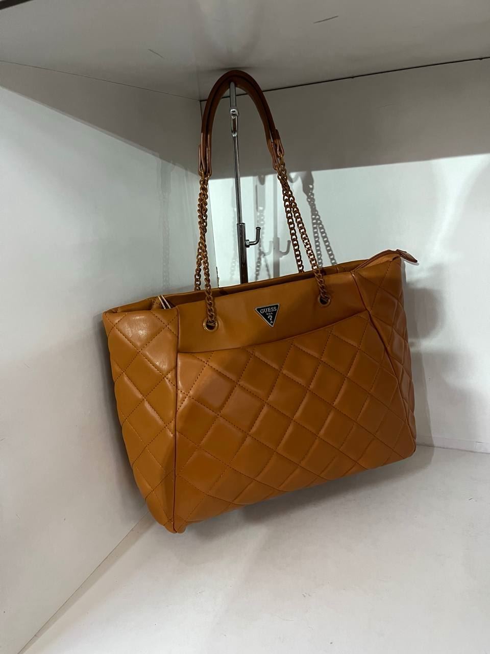 Bolso Guess rombos - Imagen 1