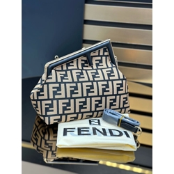Bolso irregular Fendi - Imagen 2