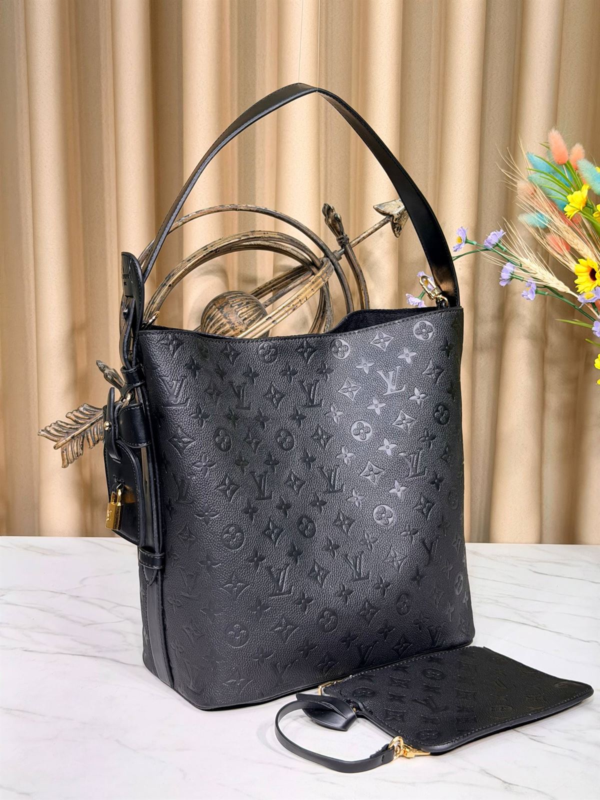 Bolso Louis Vuitton All-In - Imagen 5