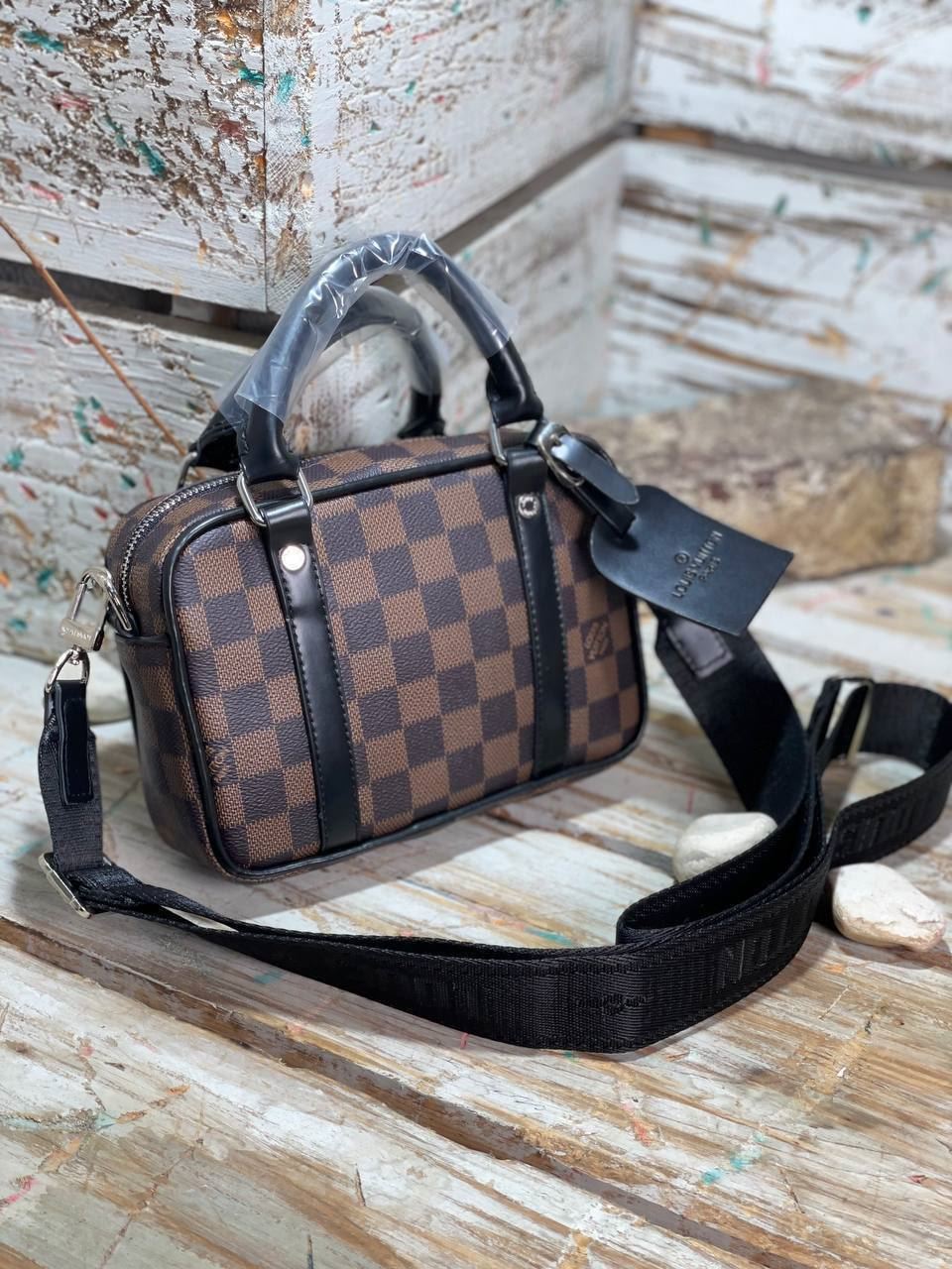 Bolso Louis Vuitton con asa de mano - Imagen 1