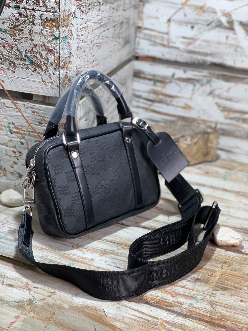 Bolso Louis Vuitton con asa de mano - Imagen 3