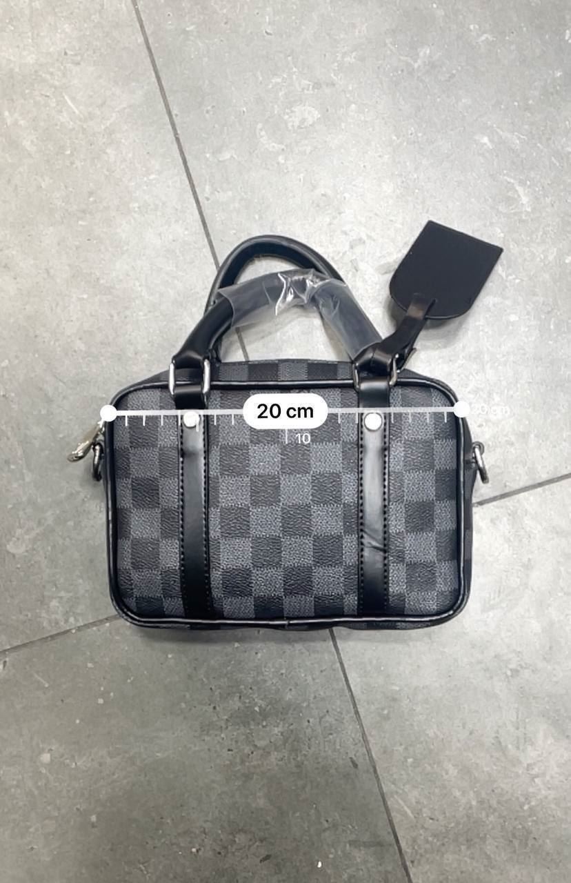 Bolso Louis Vuitton con asa de mano - Imagen 4